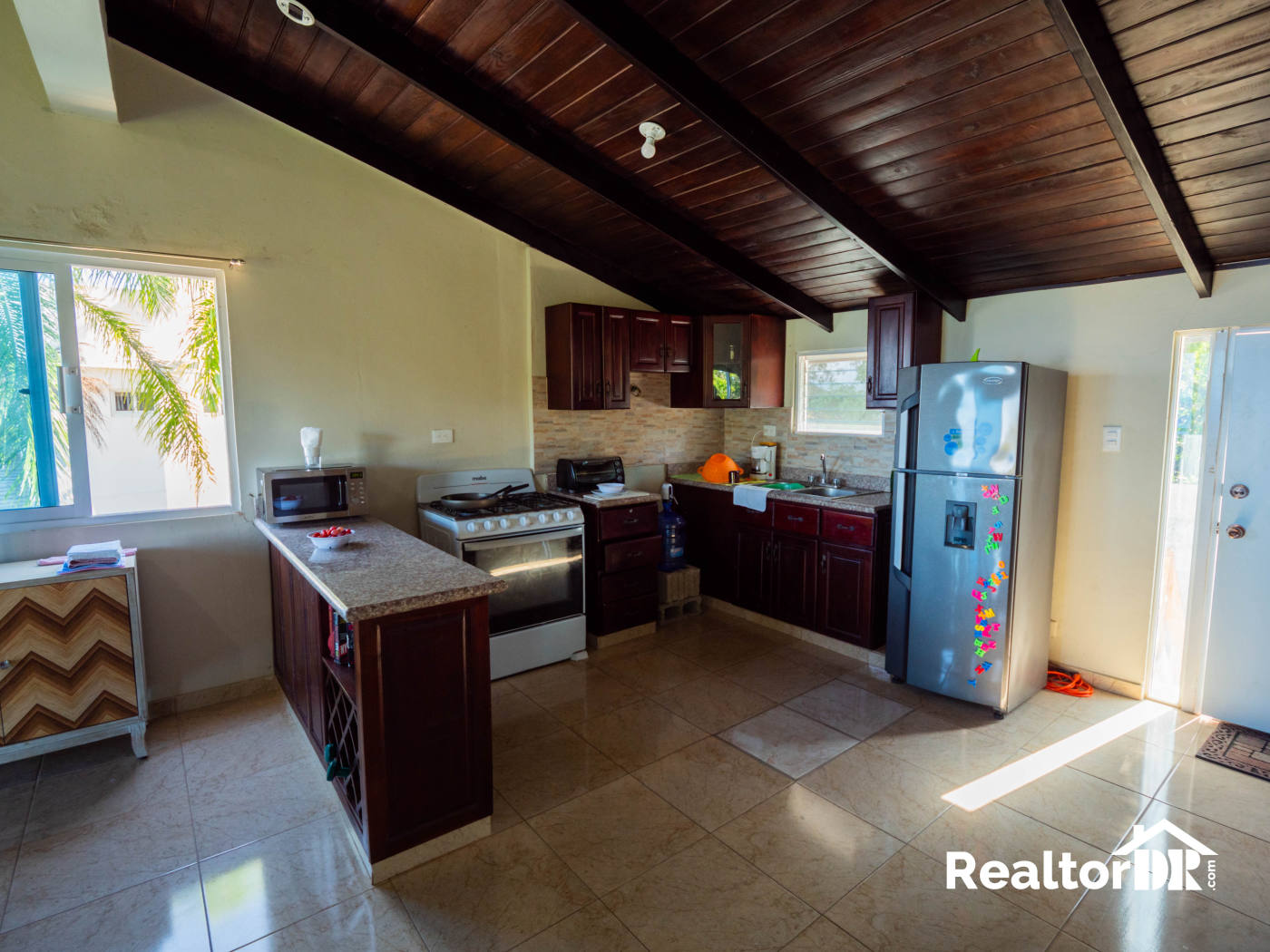 Квартира, 10118 м², 397 000$ — FAKTOR